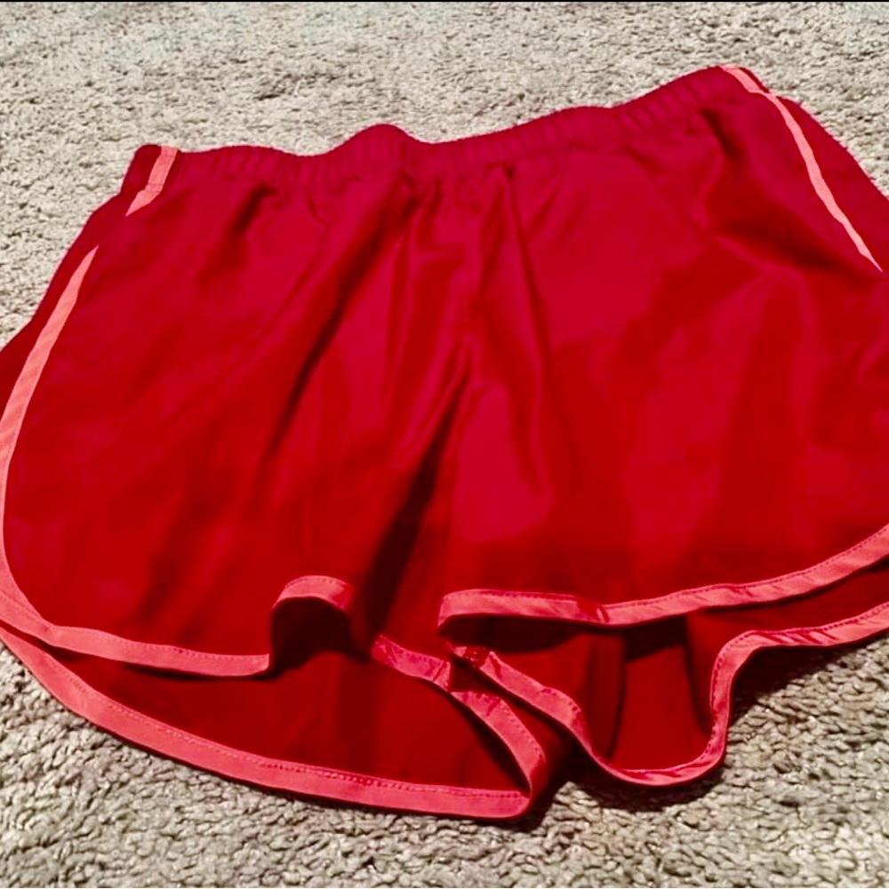 Drawstring run shorts